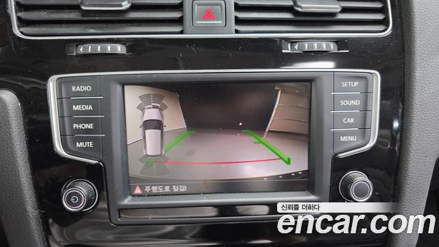 Volkswagen Golf (VII) 2.0 TDI Premium 2016 — фото 15
