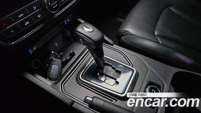 KG Mobility (SsangYong) Rexton Sports Khan Diesel 2.2 4WD Professional X (5-Link) 2019 — фото 9