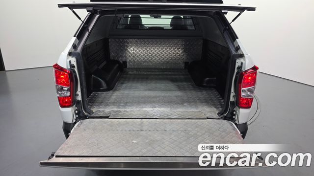 KG Mobility (SsangYong) Rexton Sports Khan Diesel 2.2 4WD Professional X (5-Link) 2019 — фото 20