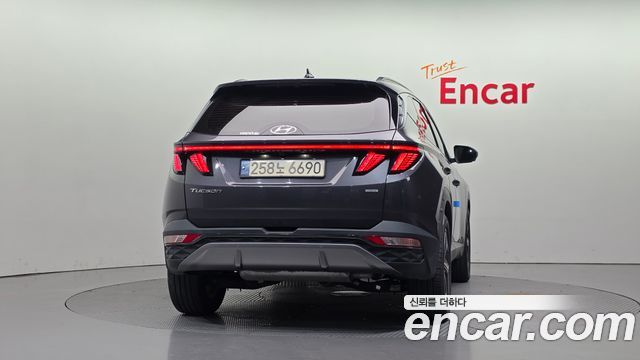 Hyundai Tucson (NX4) Gasoline 1.6 Turbo 4WD Inspiration 2022 — фото 4