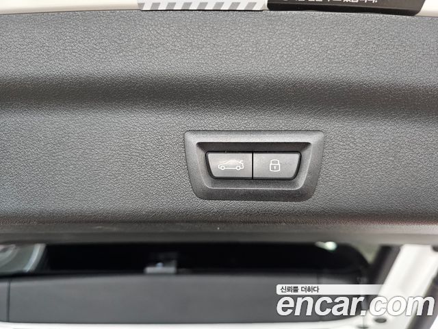 BMW X1 (U11) xDrive 20i xLine 2025 — фото 17