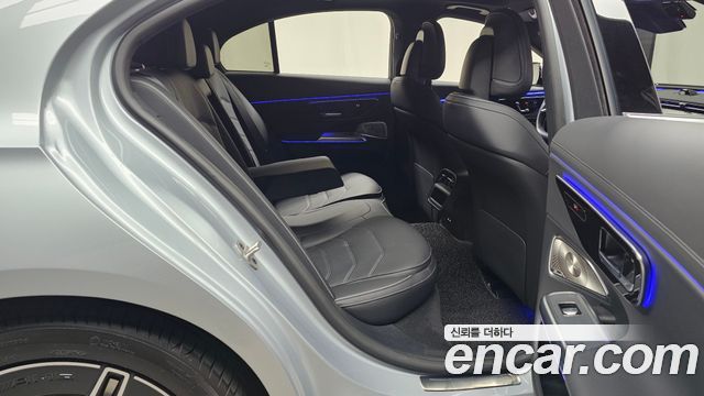 Mercedes-Benz E-Class (W214) E300 4MATIC AMG Line 2024 — фото 11