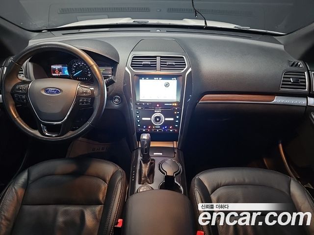 Ford Explorer 2.3 Limited 4WD 5th 2017 — фото 7