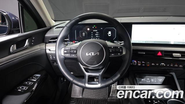 Kia K5 Hybrid (III) Signature 2024 — фото 13
