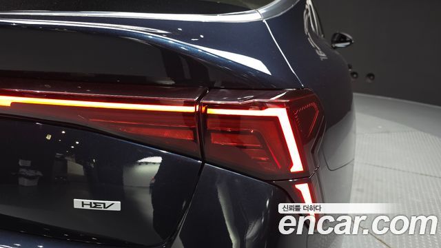 Kia K5 Hybrid (III) Signature 2024 — фото 23