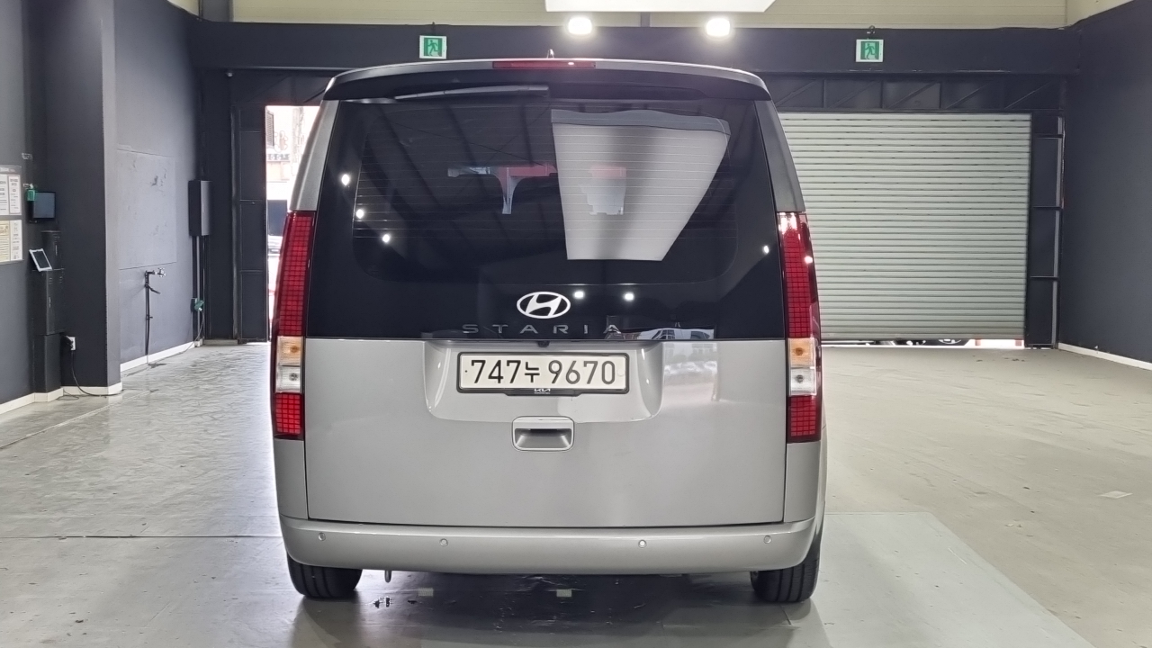 Hyundai Staria L3.5 Tourer 11-Seater Smart 2026 — фото 4