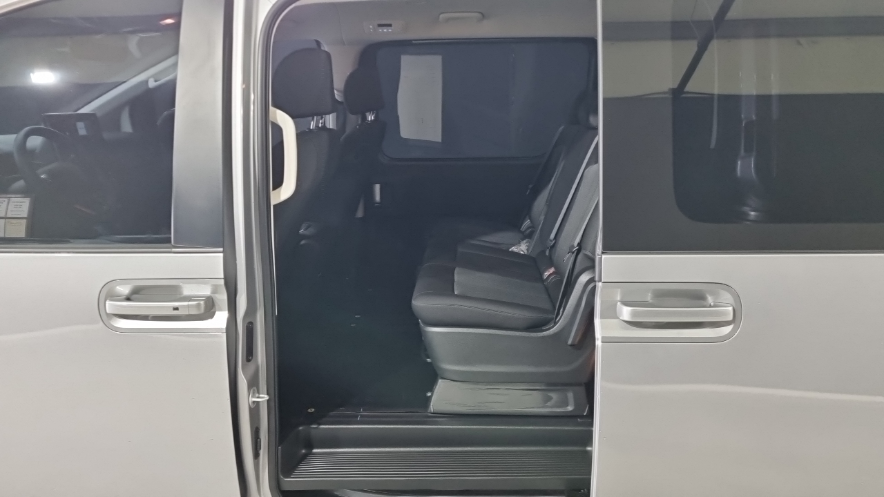 Hyundai Staria L3.5 Tourer 11-Seater Smart 2026 — фото 20