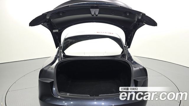 Tesla Model 3 Performance AWD 2026 — фото 20