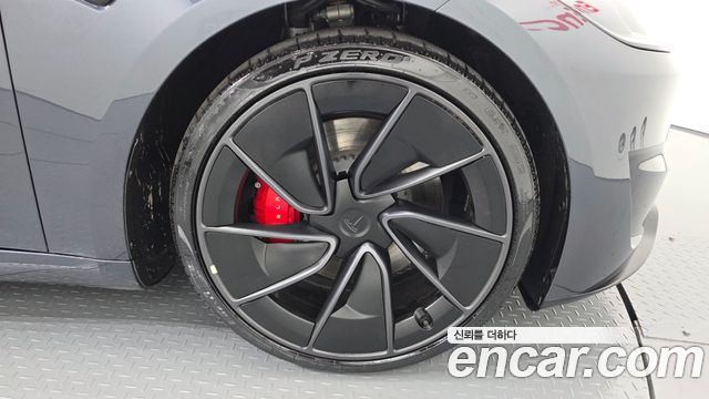 Tesla Model 3 Performance AWD 2026 — фото 21