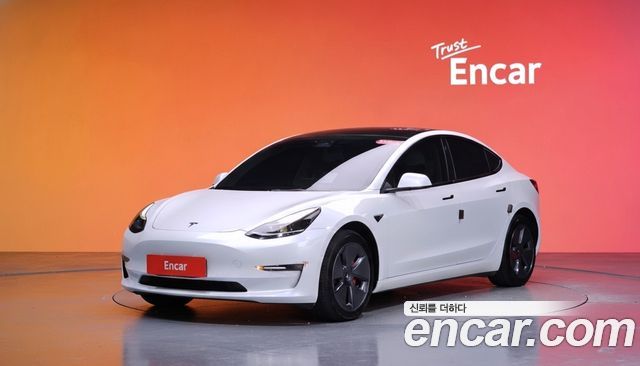 Tesla Model 3 Long Range AWD 2022 — фото 1