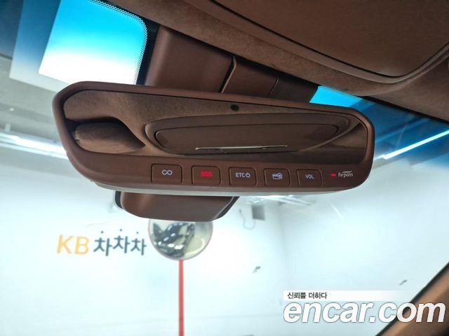 Genesis G90 5.0 AWD Limousine Prestige 2021 — фото 21
