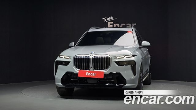 BMW X7 (G07) xDrive 40i M Sport 7STR 2024 — фото 3