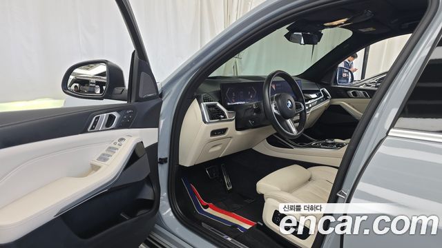 BMW X7 (G07) xDrive 40i M Sport 7STR 2024 — фото 10