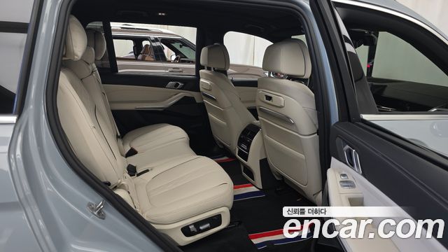 BMW X7 (G07) xDrive 40i M Sport 7STR 2024 — фото 11