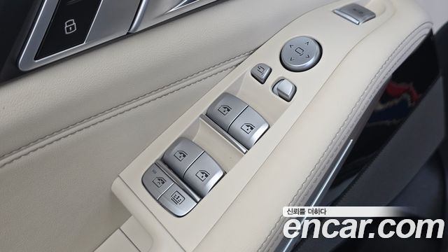 BMW X7 (G07) xDrive 40i M Sport 7STR 2024 — фото 27