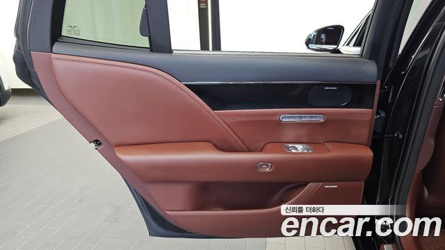 Genesis G90 (RS4) Gasoline 3.5 Turbo AWD 2025 — фото 25