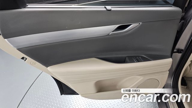 Genesis G80 (RG3) Gasoline 2.5 Turbo AWD 2025 — фото 25
