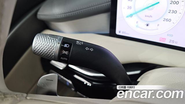 Genesis G80 (RG3) Gasoline 2.5 Turbo AWD 2025 — фото 31