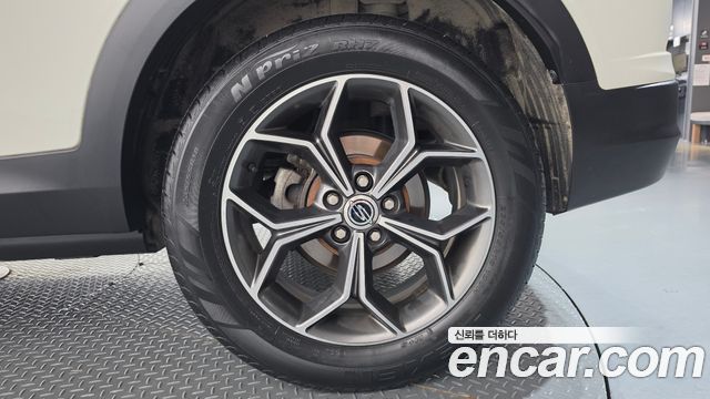 KG Mobility (SsangYong) Beautiful Korando Gasoline 1.5 2WD C5 Plus 2022 — фото 21