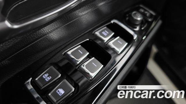 KG Mobility (SsangYong) Beautiful Korando Gasoline 1.5 2WD C5 Plus 2022 — фото 29