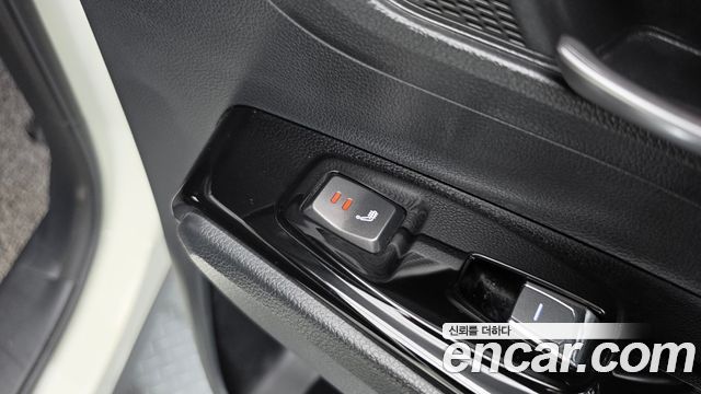 KG Mobility (SsangYong) Beautiful Korando Gasoline 1.5 2WD C5 Plus 2022 — фото 30