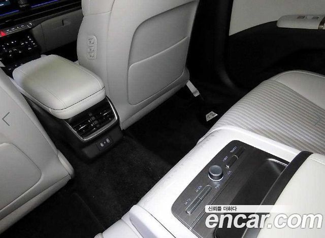 Hyundai Grandeur (GN7) 3,5 Gasoline 4WD Calligraphy 2023 — фото 18
