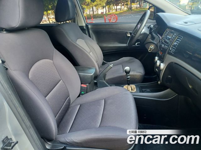 KG Mobility (SsangYong) Korando C Chic 2WD Standard 2012 — фото 9