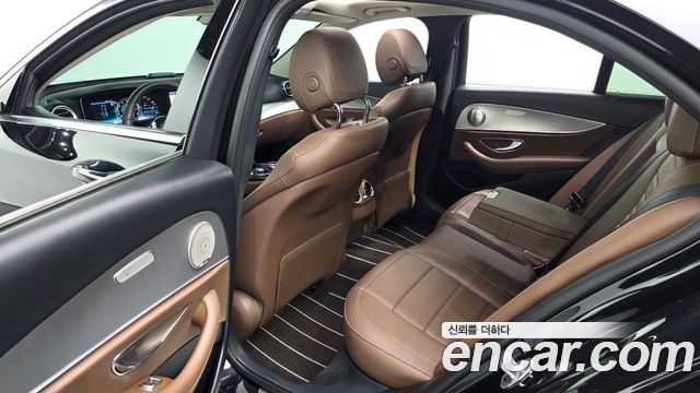Mercedes-Benz E-Class (W213) E300 Avantgarde 2019 — фото 12