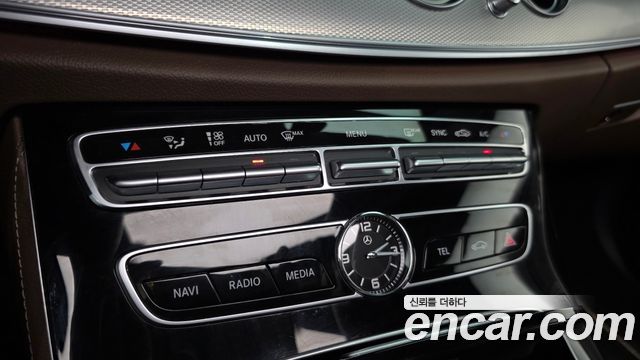 Mercedes-Benz E-Class (W213) E300 Avantgarde 2019 — фото 16