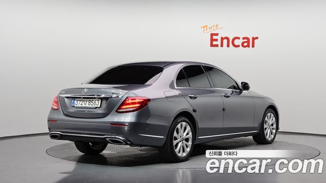 Mercedes-Benz E-Class (W213) E300 4MATIC Exclusive 2020 — фото 2