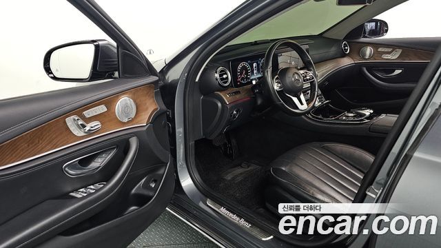 Mercedes-Benz E-Class (W213) E300 4MATIC Exclusive 2020 — фото 10
