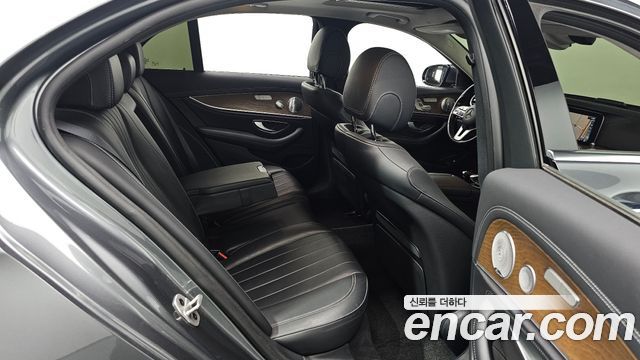 Mercedes-Benz E-Class (W213) E300 4MATIC Exclusive 2020 — фото 11