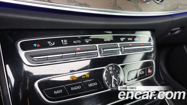 Mercedes-Benz E-Class (W213) E300 4MATIC Exclusive 2020 — фото 16