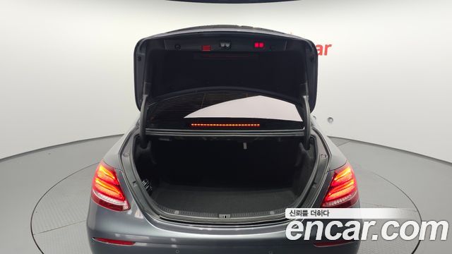 Mercedes-Benz E-Class (W213) E300 4MATIC Exclusive 2020 — фото 20