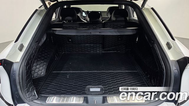 Kia EV6 Long Range 4WD GT Line 2023 — фото 18