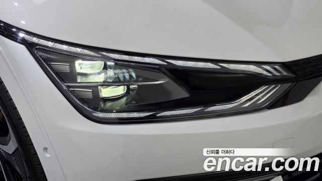 Kia EV6 Long Range 4WD GT Line 2023 — фото 22
