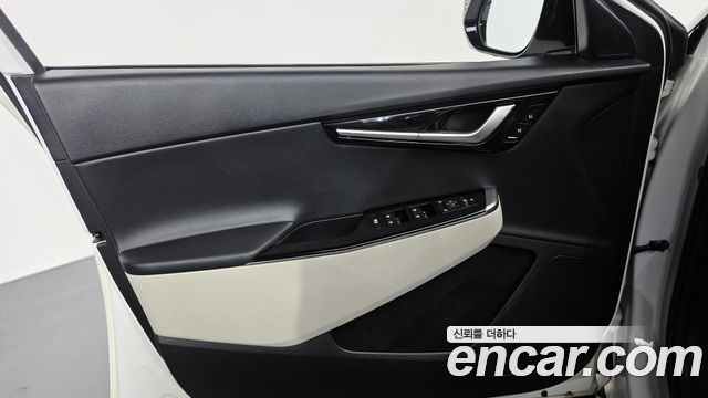 Kia EV6 Long Range 4WD GT Line 2023 — фото 24