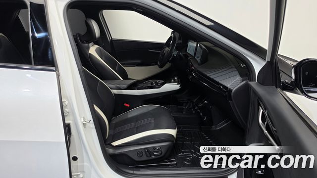 Kia EV6 Long Range 4WD GT Line 2023 — фото 26