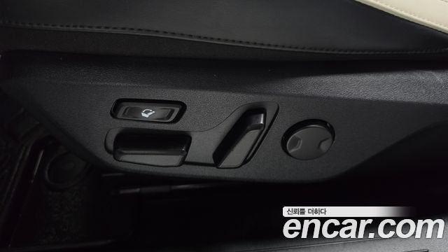 Kia EV6 Long Range 4WD GT Line 2023 — фото 31