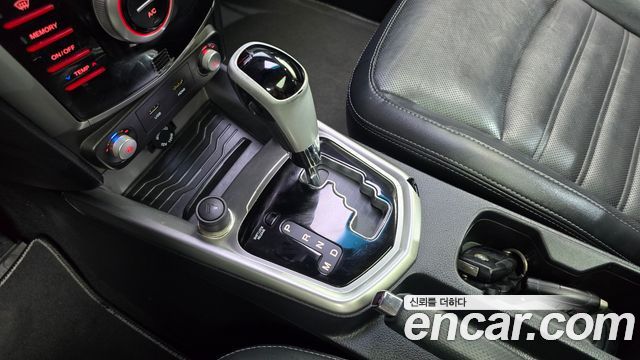 KG Mobility (SsangYong) Tivoli LX 2WD HI-DLX 2016 — фото 9