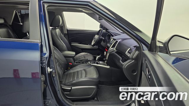 KG Mobility (SsangYong) Tivoli LX 2WD HI-DLX 2016 — фото 11