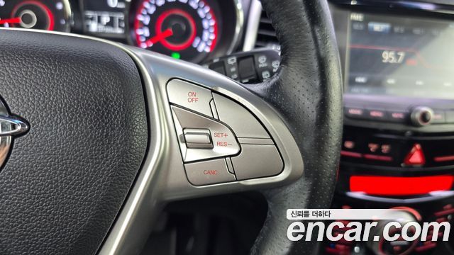 KG Mobility (SsangYong) Tivoli LX 2WD HI-DLX 2016 — фото 16