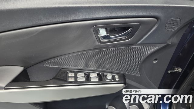 KG Mobility (SsangYong) Tivoli LX 2WD HI-DLX 2016 — фото 19