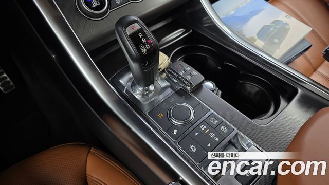 Land Rover Range Rover Sport (II) 3.0 SDV6 HSE Dynamic 2017 — фото 9