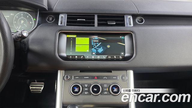 Land Rover Range Rover Sport (II) 3.0 SDV6 HSE Dynamic 2017 — фото 13