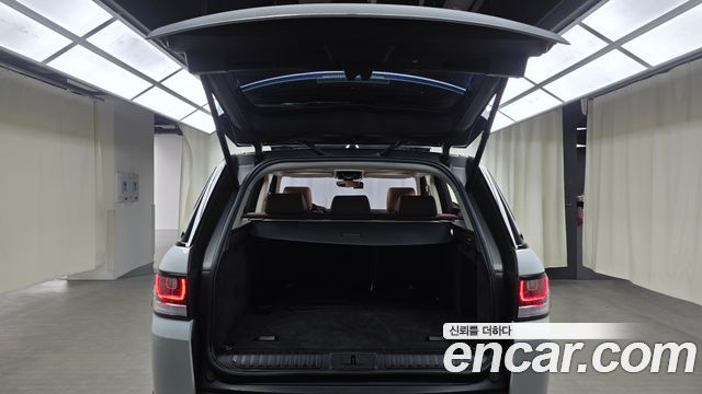 Land Rover Range Rover Sport (II) 3.0 SDV6 HSE Dynamic 2017 — фото 19