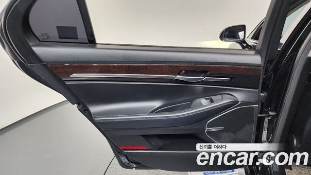 Genesis EQ900 3.3 T-GDI AWD Premiun Luxury 2017 — фото 25