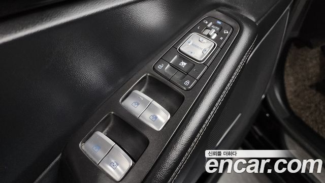 Genesis EQ900 3.3 T-GDI AWD Premiun Luxury 2017 — фото 35