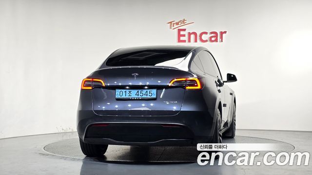 Tesla Model Y Long Range AWD 2022 — фото 4