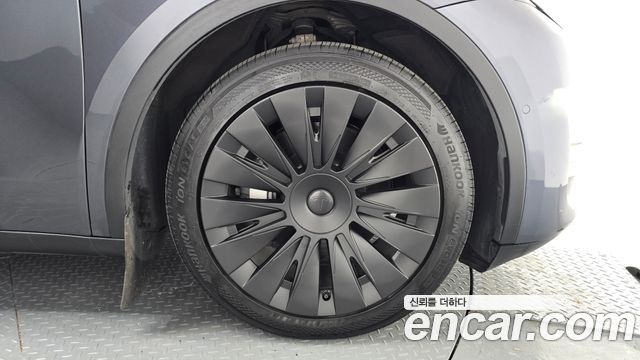Tesla Model Y Long Range AWD 2022 — фото 27